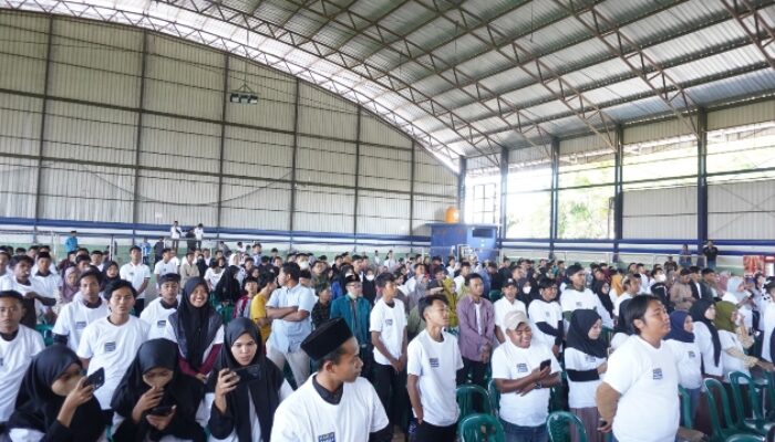 Peserta Antusias Mengikuti Kegiatan Ngobrol Bareng Komunitas Media Sosial Di Kabupaten Sampang.
