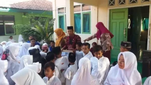 Peduli Korban Gempa, Ini Kegiatan Murid Sd Sampang