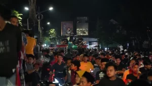 Masyarakat Sampang Tumpah, Puluhan Kelompok Musik Daul Saling Tabuh Di Monumen Trunojoyo