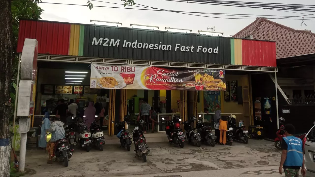 Salah Satu Restoran Di Kabupaten Sampang.