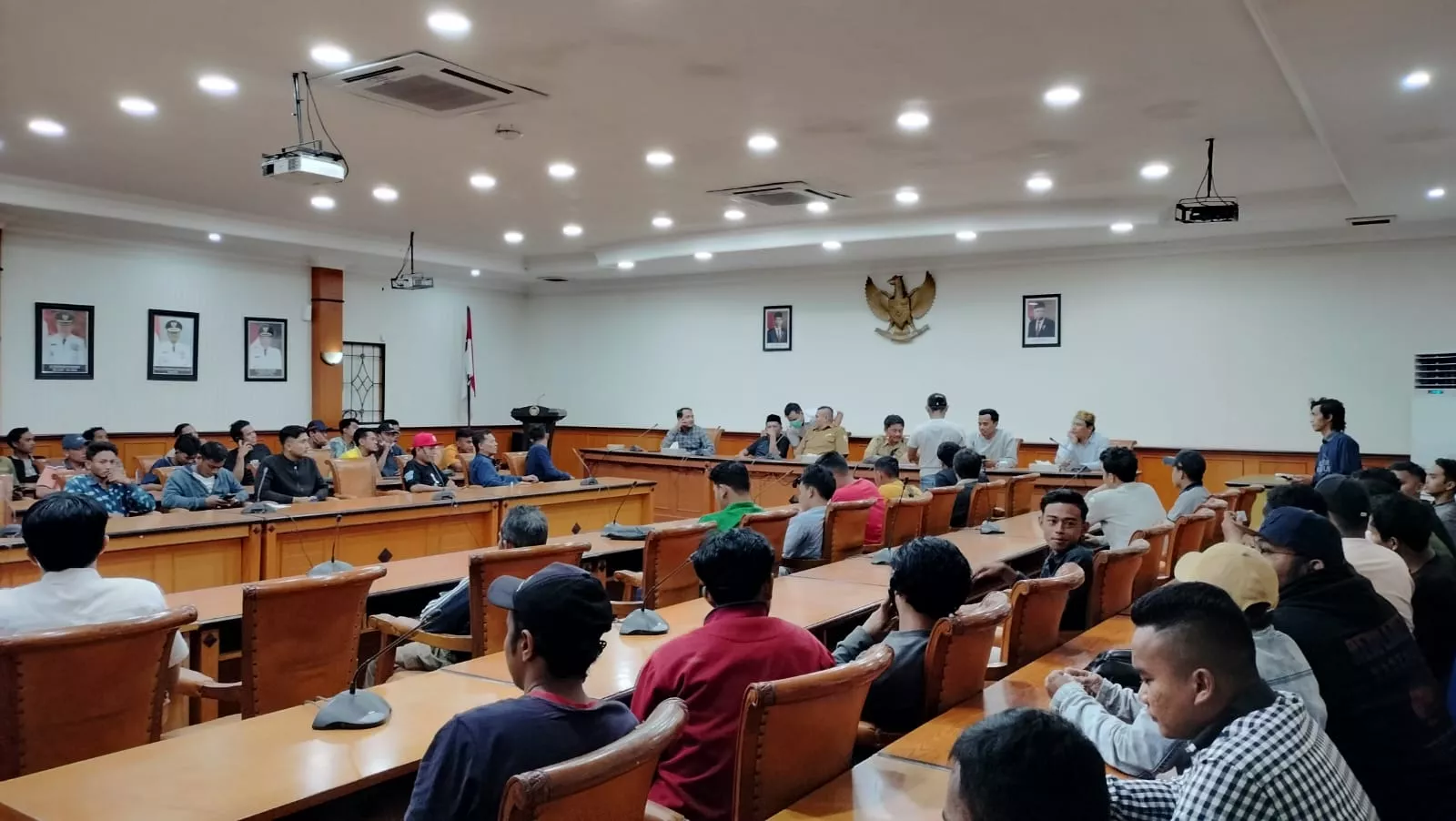 Suasana Peserta Saat Technical Meeting Dan Pengambilan Nomor Urut Di Aula Pemkab