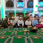 Personil Hadrah Nurul Hidayah Di Masjid Al - Akbar Surabaya