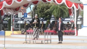 Bupati Sampang Pimpin Upacara Hari Pendidikan Nasional