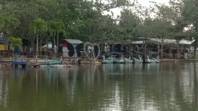 Suasana Di Taman Rekreasi Kota Bangkalan.