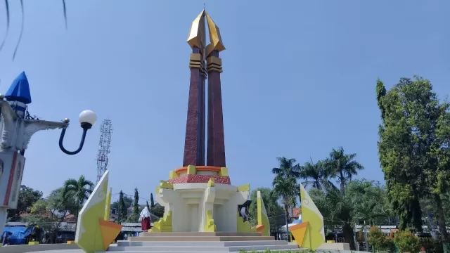 Tampak Monumen Trunojoyo Sampang Setelah Direnovasi.