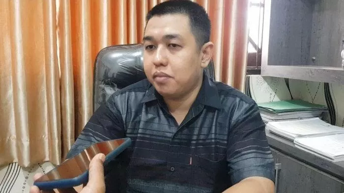 Komisioner Kpu Sumenep Deki Prasetya Utama.