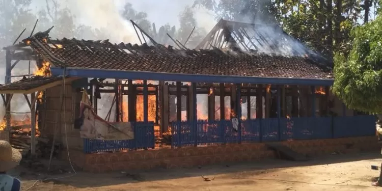 Rumah Warga Pamekasan Terbakar, Sejumlah Surat Berharga Jadi Abu