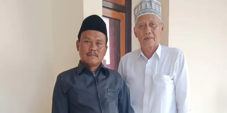 Kiai Marhum Bersama Ketua Umum Dpd Jaringan Relawan Anies Baswedan (Jarnas Abw) Sampang Drs. Kusairi M, Si.