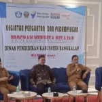 Plt Kepala Dinas Pendidikan Kabupaten Bangkalan Agus Sugianto Zein Saat Menghadiri Sosialisasi Program Merdeka Belajar.