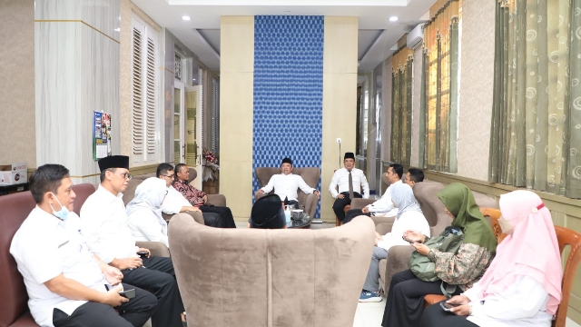 Pertemuan Silaturahmi Rektor Utm Dan Bupati Sampang. (Foto : Prokopim Pemkab Sampang)