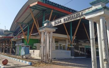Kondisi Pasar Margalela Di Jl. Syamsul Arifin Tampak Sepi.