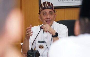Pj Bupati Bangkalan Arief Mulya Edie Saat Menerima Kunjungan Kepala Sekolah Menengah Kejuruan.