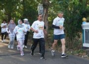 Pj Bupati Bangkalan Meriahkan Hari Kesehatan Nasional Dengan Menggelar Fun Run Sejauh 8 Kilometer