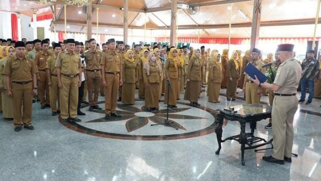 Suasana Saat Pelantikan Kepala Sekolah Di Pendopo Agung Bangkalan.