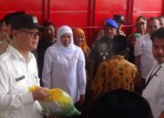 Stabilkan Harga Pangan, Gubernur Jatim Gelar Pasar Murah Di Arosbaya Bangkalan