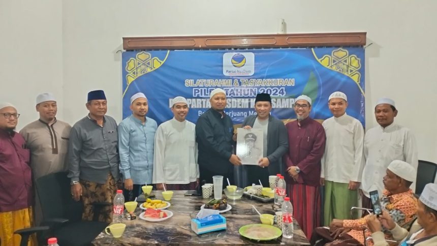 H. Slamet Junaidi Saat Menerima Dukungan Dari Ulama Muda Di Kabupaten Sampang.