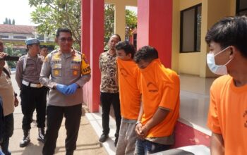Tiga Pelaku Pencurian Saat Diringkus Ke Mapolres Bangkalan.