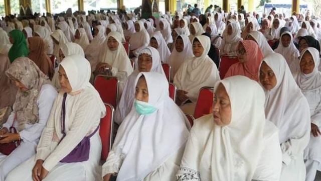 Ratusan Jmaah Haji Di Kabupaten Bangkalan Mengikuti Manasik Haji.