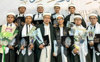 Para Mahasiswa Asal Madura Yang Telah Menyelesaikan Pendidikan Di Universitas Al Ahgaff Yaman.