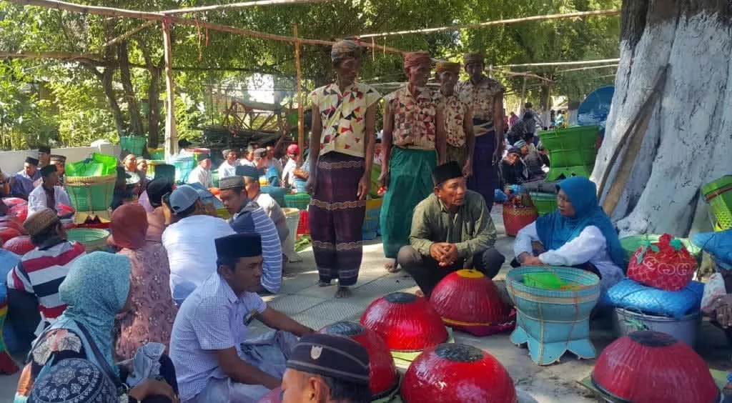 Asal Tak Ganggu Ritual,  Siapapun Boleh Menyaksikan Upacara Adat Nyadar