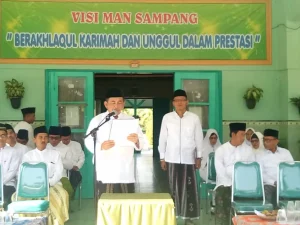 Hari Santri Nasional, Asn Kemenag Kompak Sarungan Saat Upacara Bendera