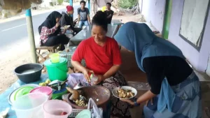 Uniknya Rujak Bihun Khas Kota Bahari