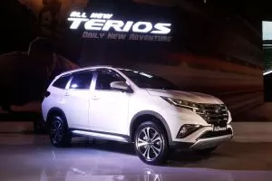 Video: Kelemahan Dan Kelebihan All New Terios 12 Video: Kelemahan Dan Kelebihan All New Terios