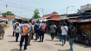 Satpol Pp Bangkalan Tutup Paksa Diduga Warung Esek Esek