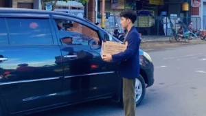 Galang Dana Santunan Anak Yatim, Himasa Utm Turun Ke Jalan