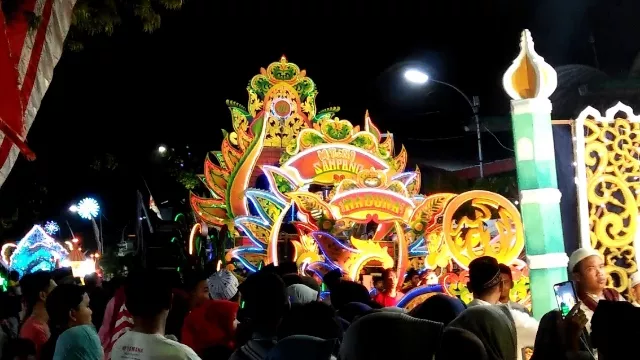 Peserta Pawai Takbir Keliling Beberapa Tahun Silam.