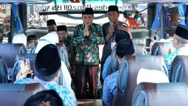 Pemberangkatan Calon Jamaah Haji Kabupaten Sampang Tahun Lalu.