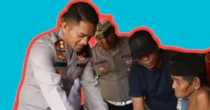 Masuk Ke Pelosok Desa, Kapolres Sampang Temui Dan Bantu Kakek Budali