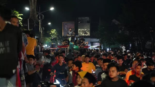 Salah Satu Kelompok Musik Daul Saat Sahur On The Road.