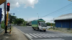 Wajib Lewati Jls, Truk Angkutan Berat Melintas Kota Siap – Siap Ditilang