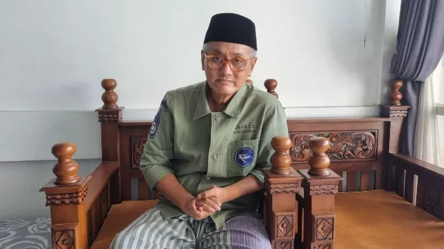 Kh Imron Fatah Pengasuh Pondok Pesantren Senenan.