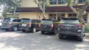 Ditemukan Sajam, 8 Unit Mobil Disita Polres Bangkalan