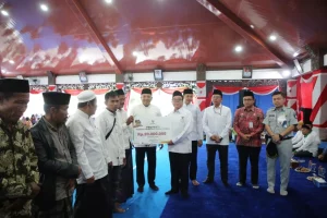 Baznas Provinsi Dan Baznas Kabupaten Sampang Berikan Bantuan Sebesar 280 Juta Kepada Sejumlah Eks Pengikut Syiah