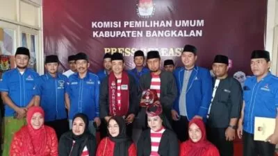 Pengurus Dpc Partai Demokrat Saat Melakukan Konferensi Pers Dihadapan Awak Media. (Foto : Istimewa)