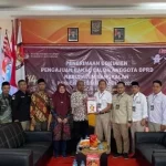 Dpc Partai Gerindra Bangkalan Saat Mendaftar Ke Kpu Bangkalan. (Foto : Istimewa)