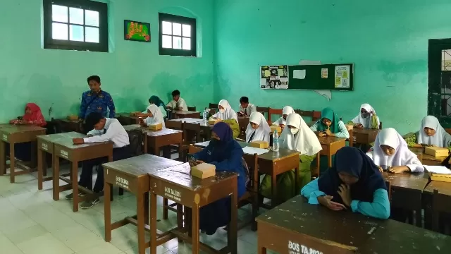 Peserta Osn Tingkat Smp Se-Kabupaten Sampang. (Fota:dimas Syah Fachlevi)