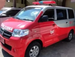 Ambulance Rsud Dr. Mohammad Zyn Sampang Dirusak Warga Saat Mengantar Jenazah 12 Ambulance Rsud Dr. Mohammad Zyn Sampang Dirusak Warga Saat Mengantar Jenazah
