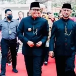 Potret Kemesraan Baddrut Tamam Dan Halili Yasin Saat Menghadiri Undangan Penyerahan Opini Wtp Di Bpk Ri