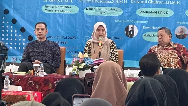 Pimpinan Kpk Nurul Ghufron Saat Mengisi Seminar Nasional Di Kampus Utm.