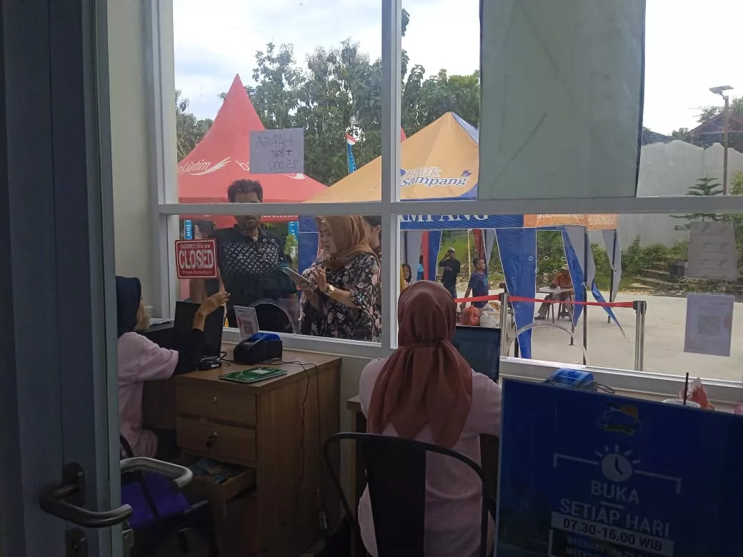 Loket Pembayaran Tunai Dan Non Tunai Cashless.jpeg Urai Antrian Panjang, Swp Hadirkan Cashless Di Loket Pembayaran