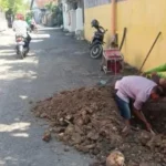 Perbaikan Saluran Air Di Jalan Suhadak.