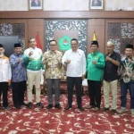 Penyerahan Anggaran Hibah Kepada Partai Politik.