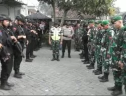 Pasca Cekcok Berujung Maut Di Tanah Merah, Polres Bangkalan Terjunkan Ratusan Personel Gabungan 9 Pasca Cekcok Berujung Maut Di Tanah Merah, Polres Bangkalan Terjunkan Ratusan Personel Gabungan