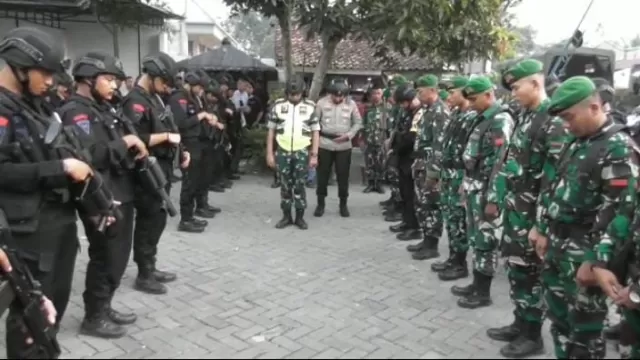 Ratusan Personel Diterjunkan Ke Desa Tanah Merah Laok