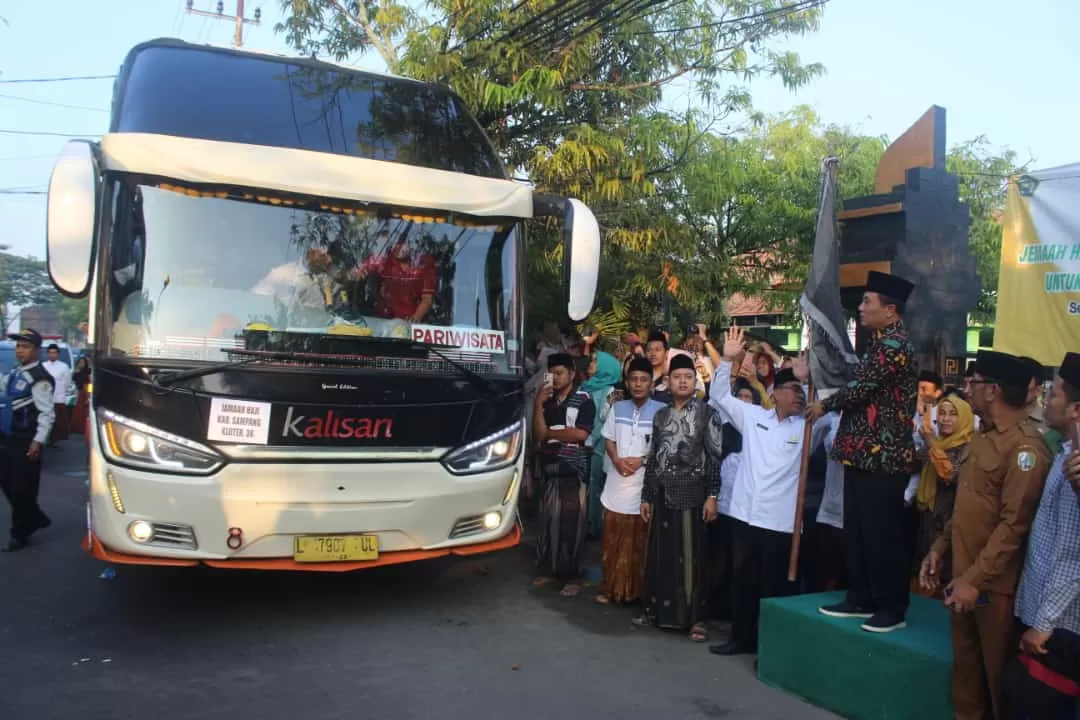 Pemberangkatan Calon Jemaah Haji, Oleh Sekdakab H. Yuliadi Setiawan.