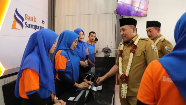 Peresmian Kantor Kas Bank Sampang Di Tambelangan.